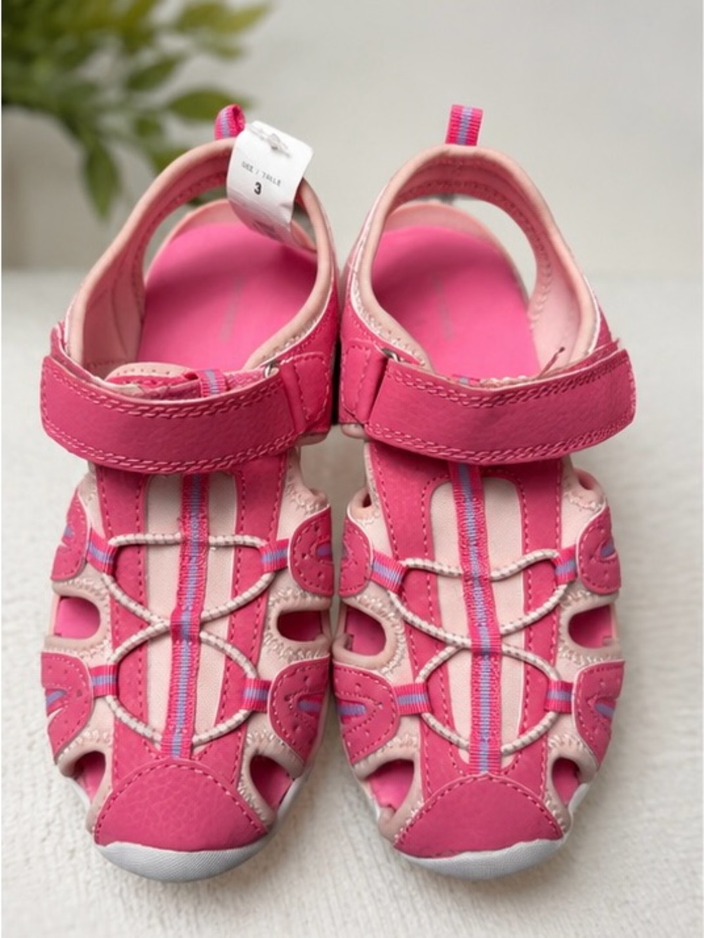 Pink Girls’ Sport Sandals – Size 3 💕